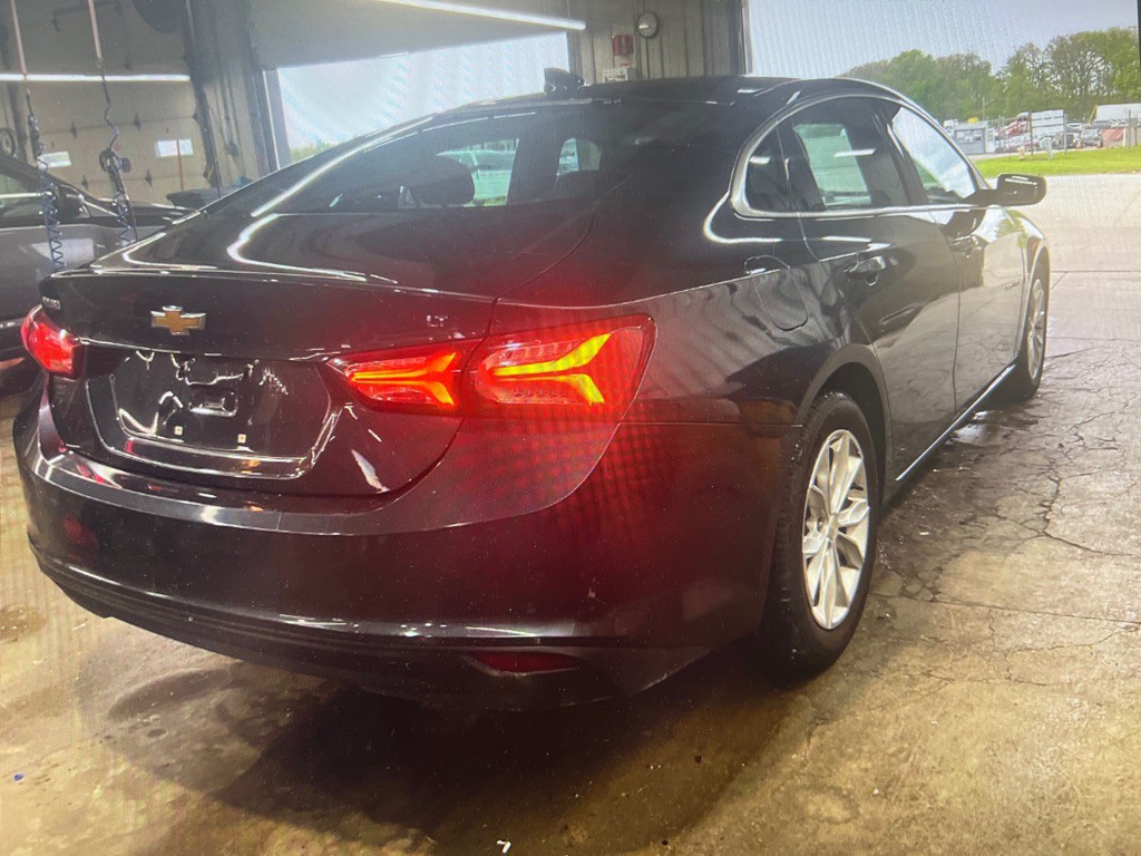 2021 Chevrolet Malibu Image 4