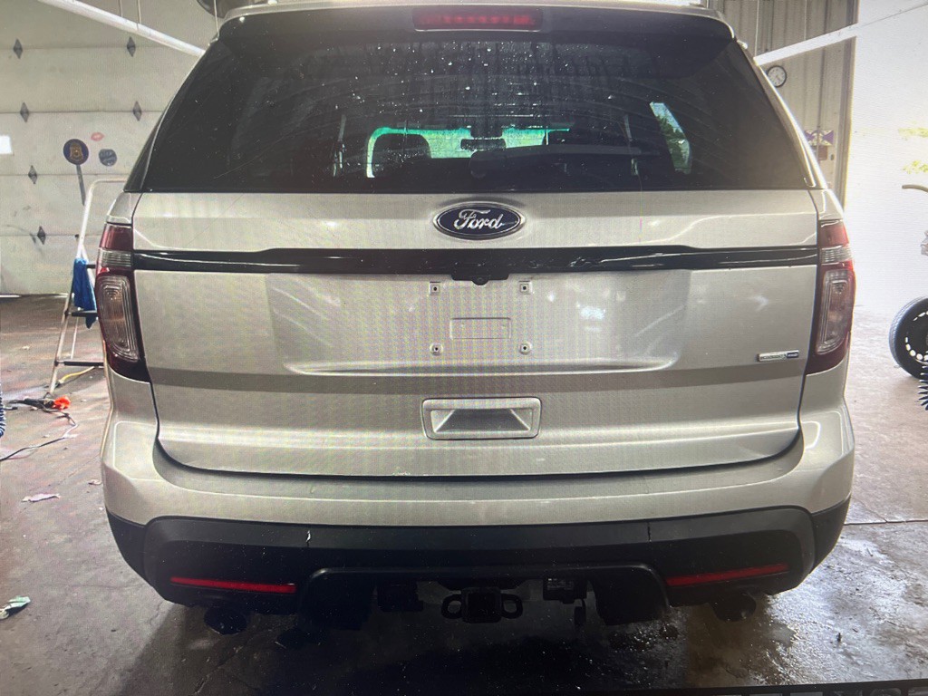 2015 Ford Explorer Image 3