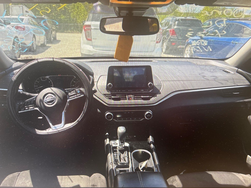 2020 Nissan Altima Image 7