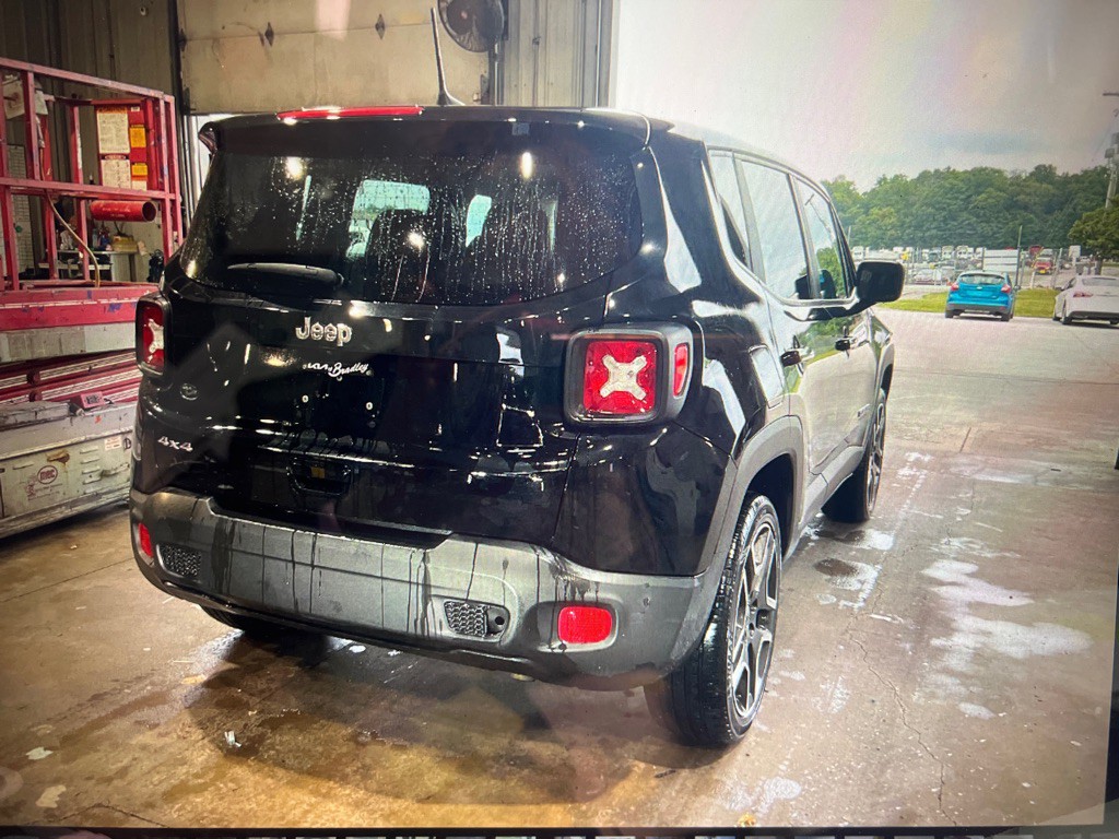 2021 Jeep Renegade Image 3