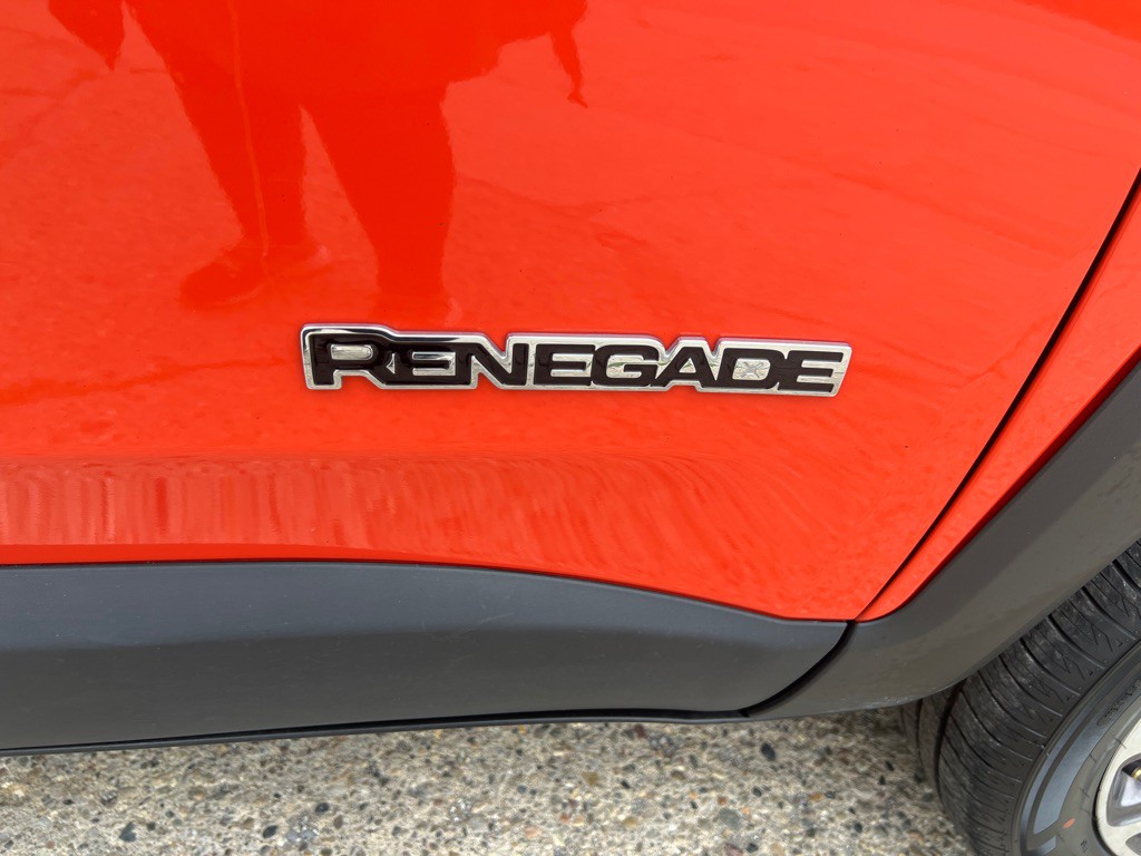 2017 Jeep Renegade Image 12