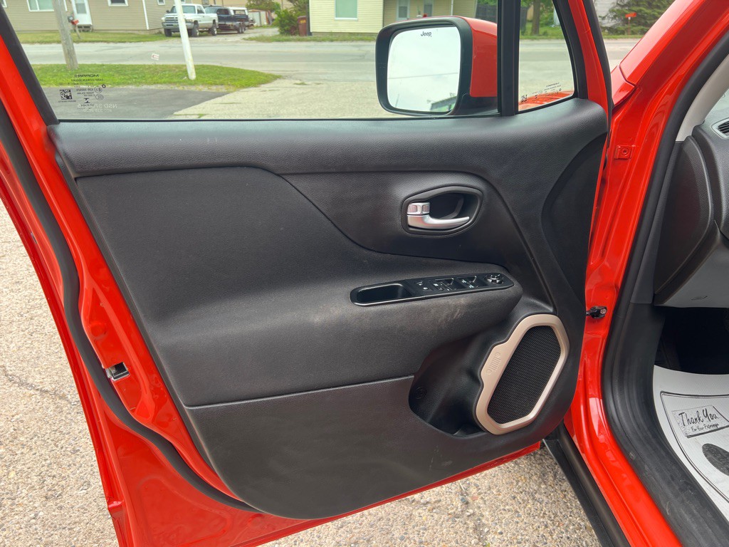 2017 Jeep Renegade Image 16
