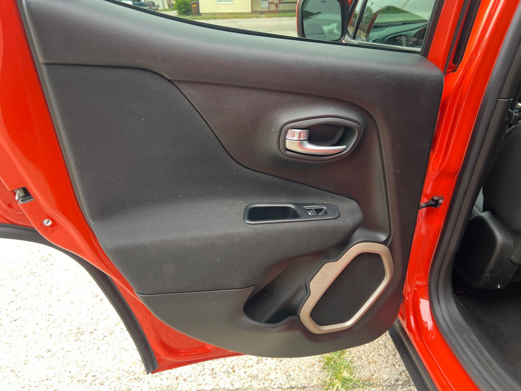 2017 Jeep Renegade Image 18