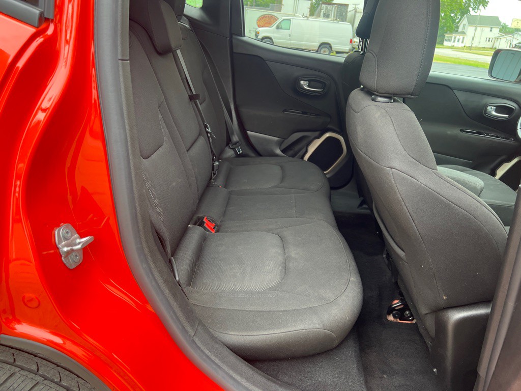 2017 Jeep Renegade Image 21