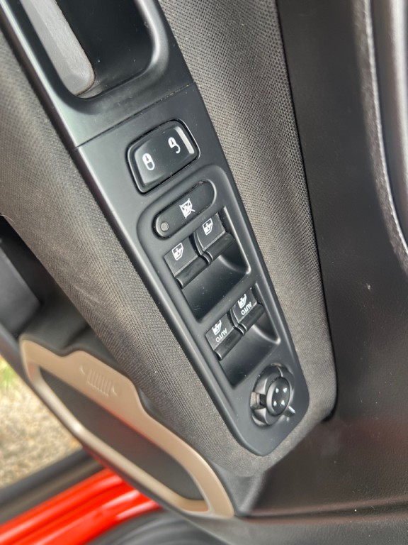 2017 Jeep Renegade Image 25