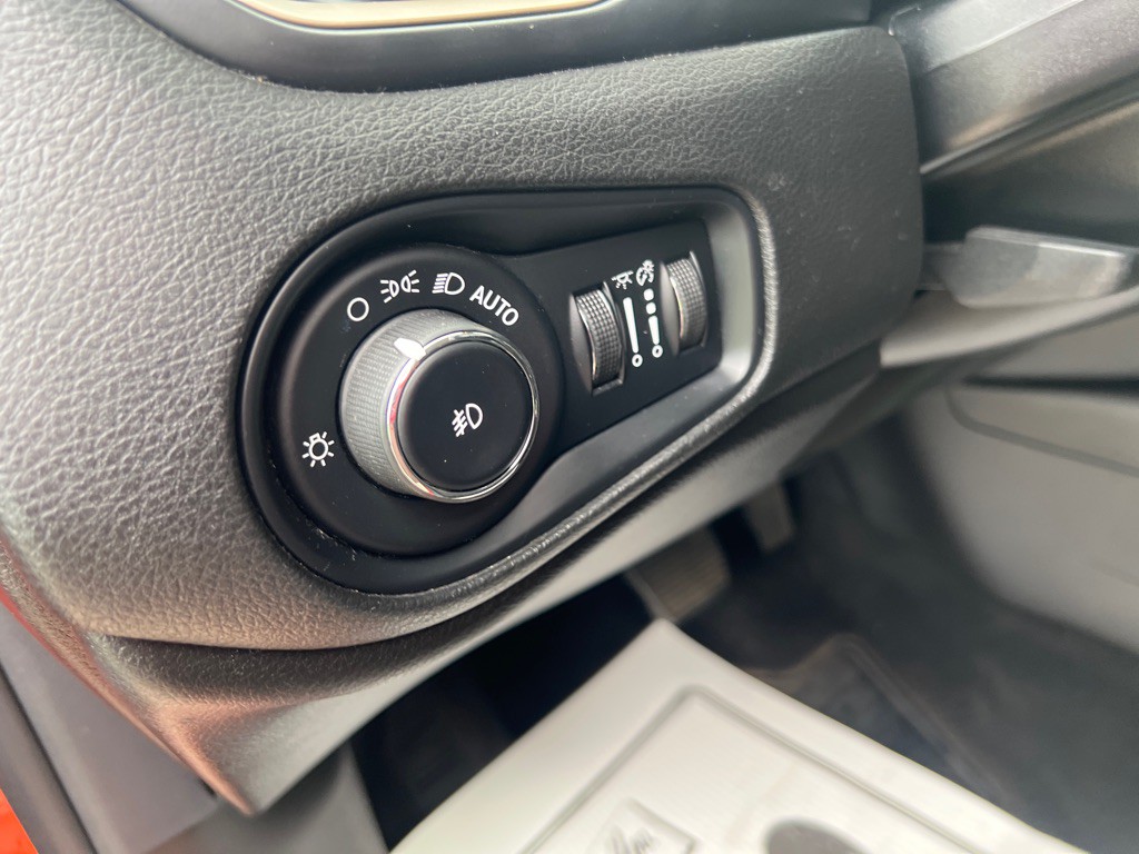 2017 Jeep Renegade Image 27