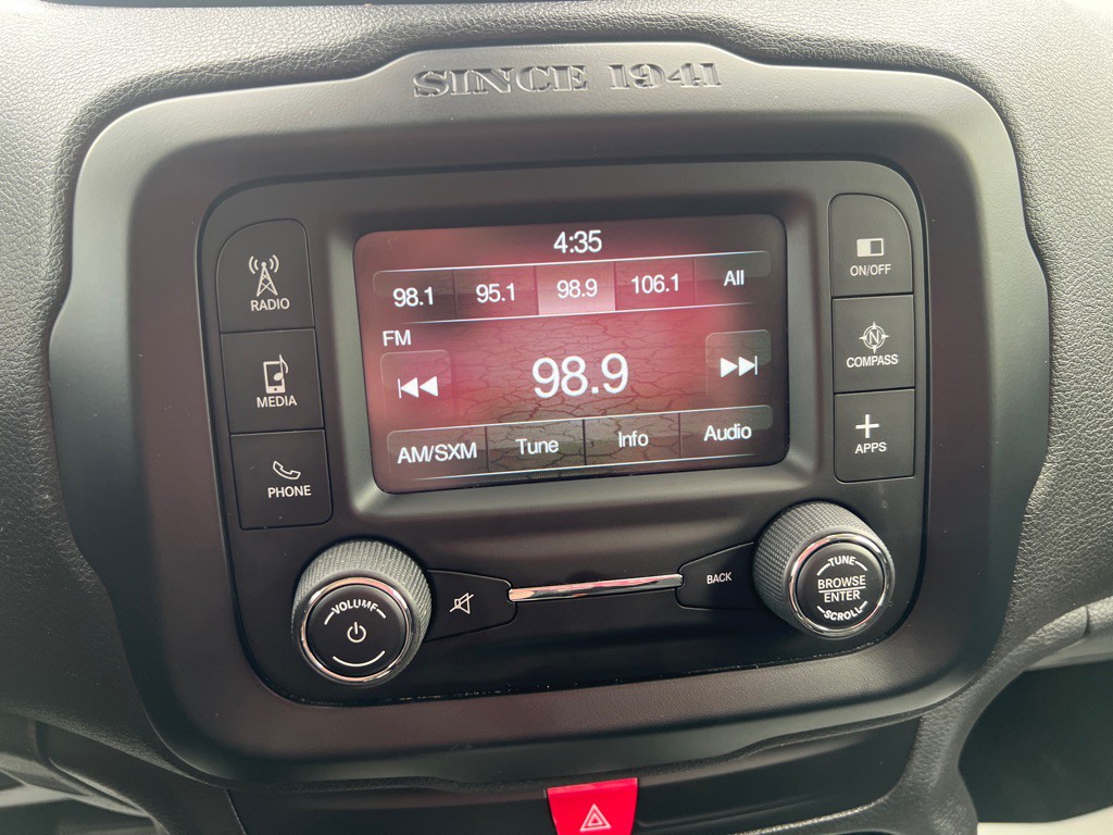 2017 Jeep Renegade Image 33