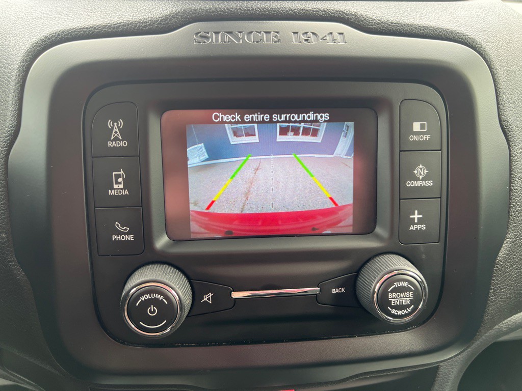 2017 Jeep Renegade Image 34