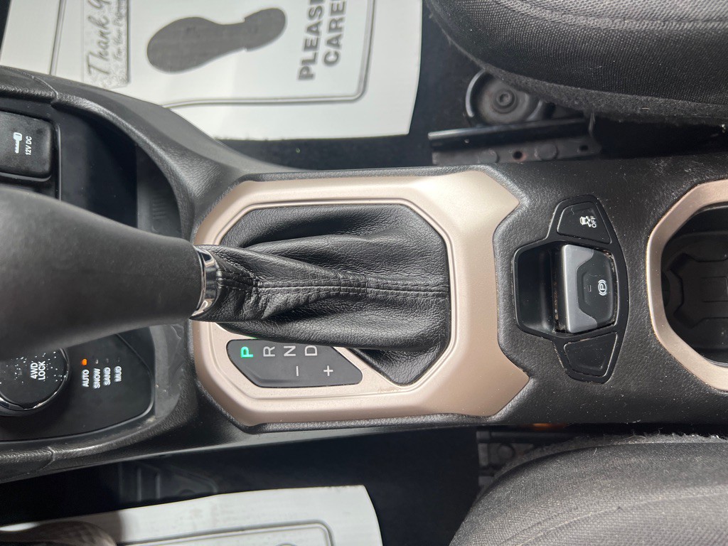 2017 Jeep Renegade Image 37