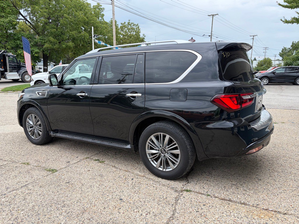 2021 INFINITI QX80 Image 8