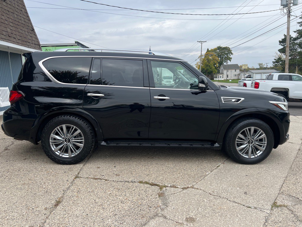 2021 INFINITI QX80 Image 17
