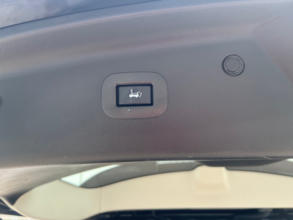 2021 INFINITI QX80 Image 33