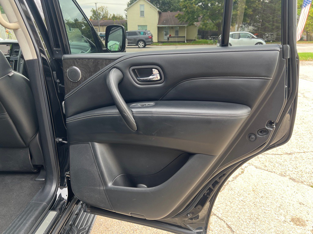 2021 INFINITI QX80 Image 34