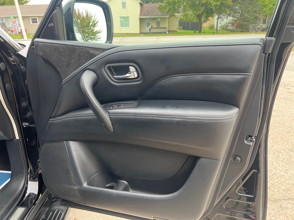2021 INFINITI QX80 Image 36