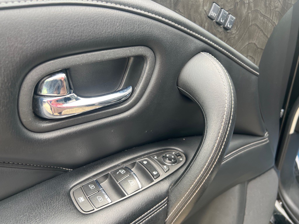 2021 INFINITI QX80 Image 40