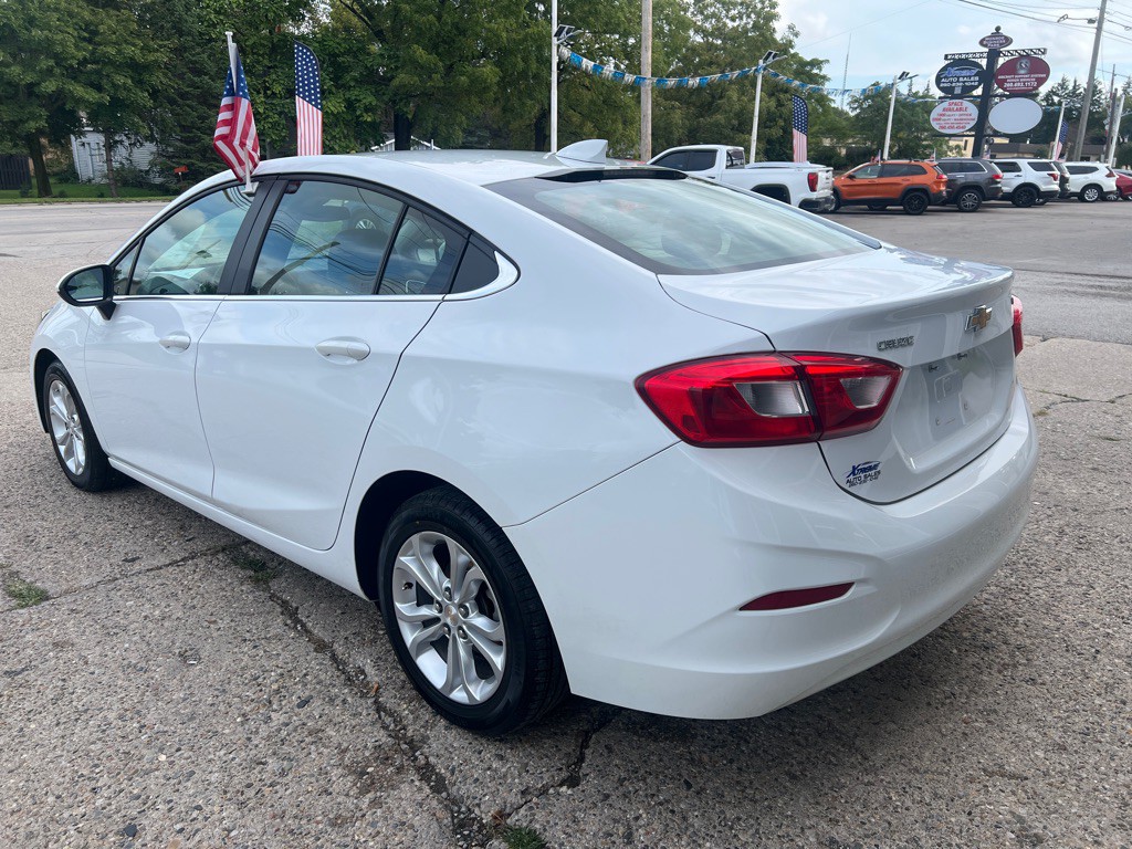 2019 Chevrolet Cruze Image 7