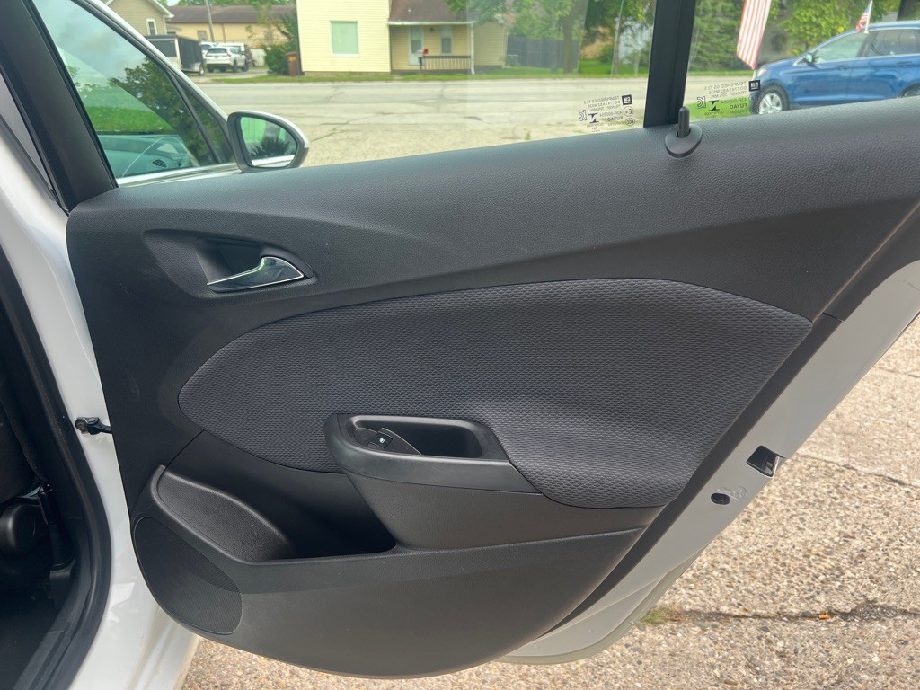 2019 Chevrolet Cruze Image 20