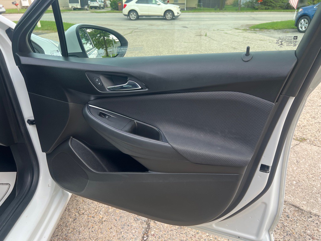 2019 Chevrolet Cruze Image 22