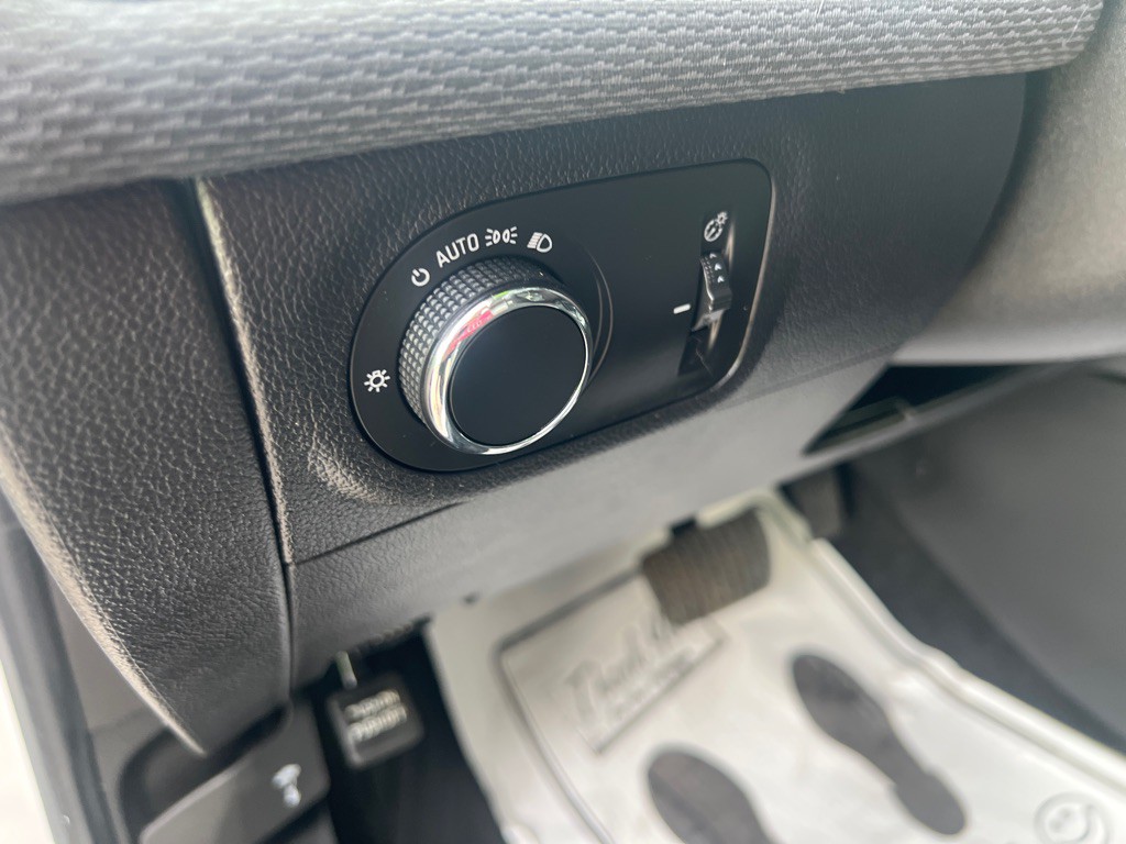 2019 Chevrolet Cruze Image 28
