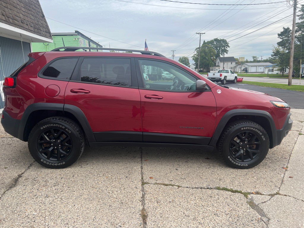 2016 Jeep Cherokee Image 9