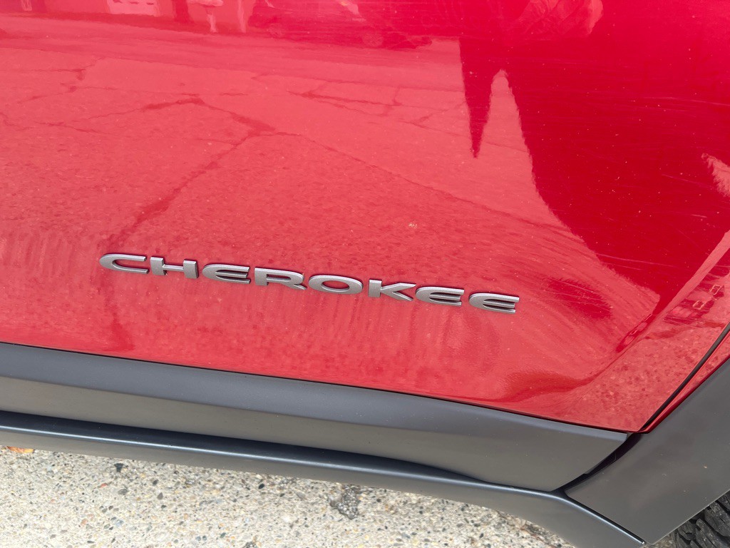 2016 Jeep Cherokee Image 12