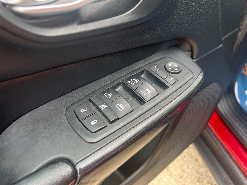 2016 Jeep Cherokee Image 27