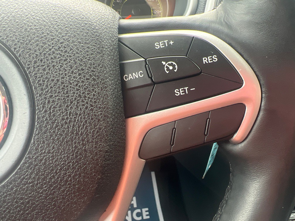 2016 Jeep Cherokee Image 34
