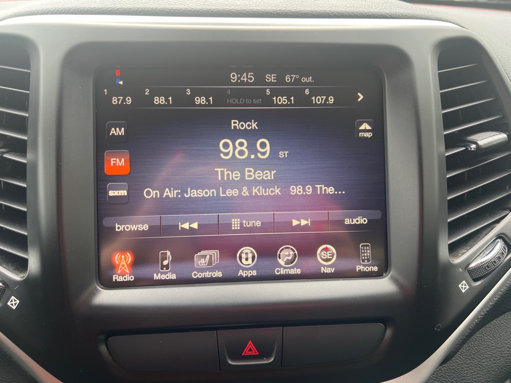 2016 Jeep Cherokee Image 35