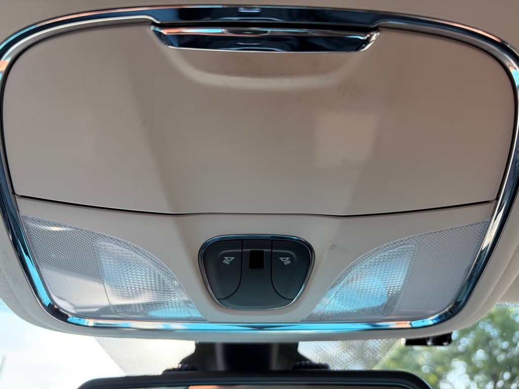 2015 Jeep Cherokee Image 41