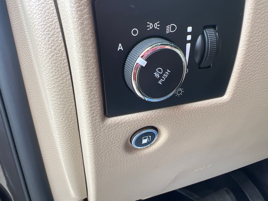 2019 Jeep Grand Cherokee Image 35