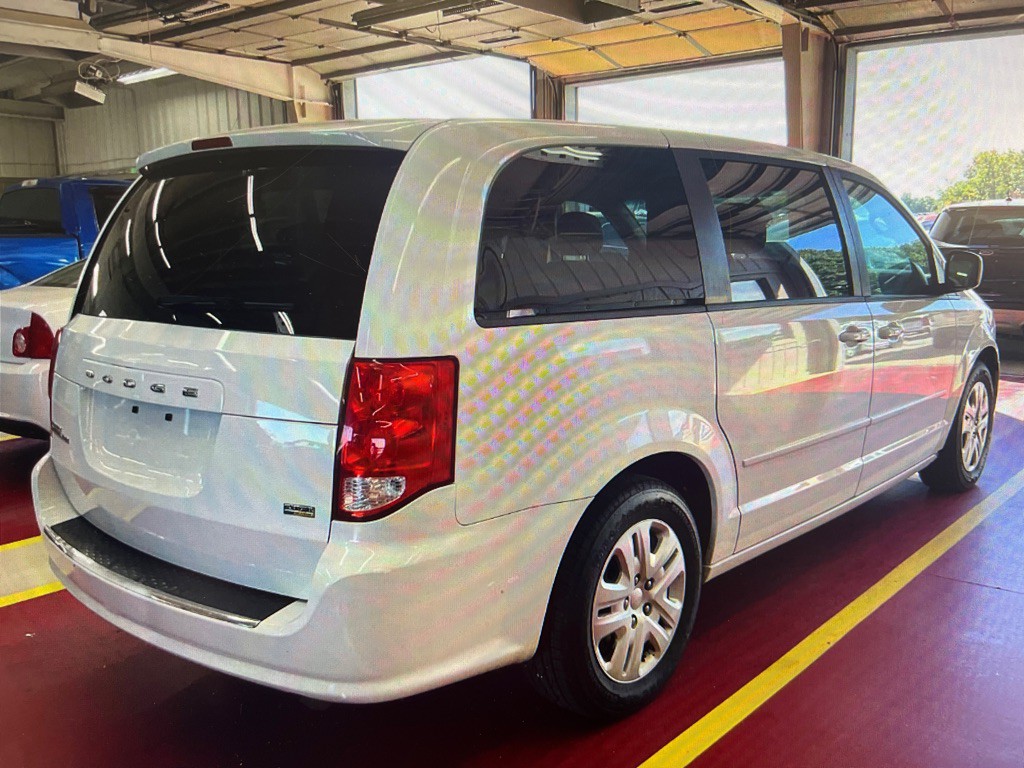 2016 Dodge Grand Caravan Image 4
