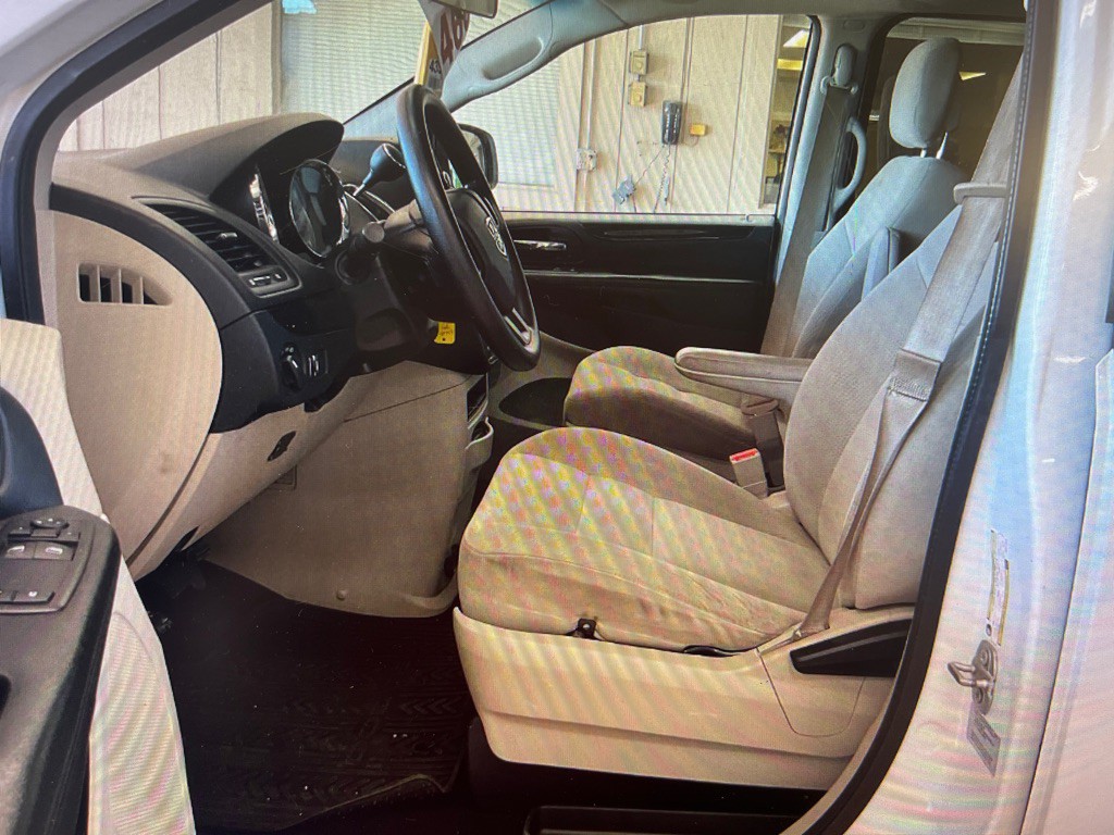 2016 Dodge Grand Caravan Image 6