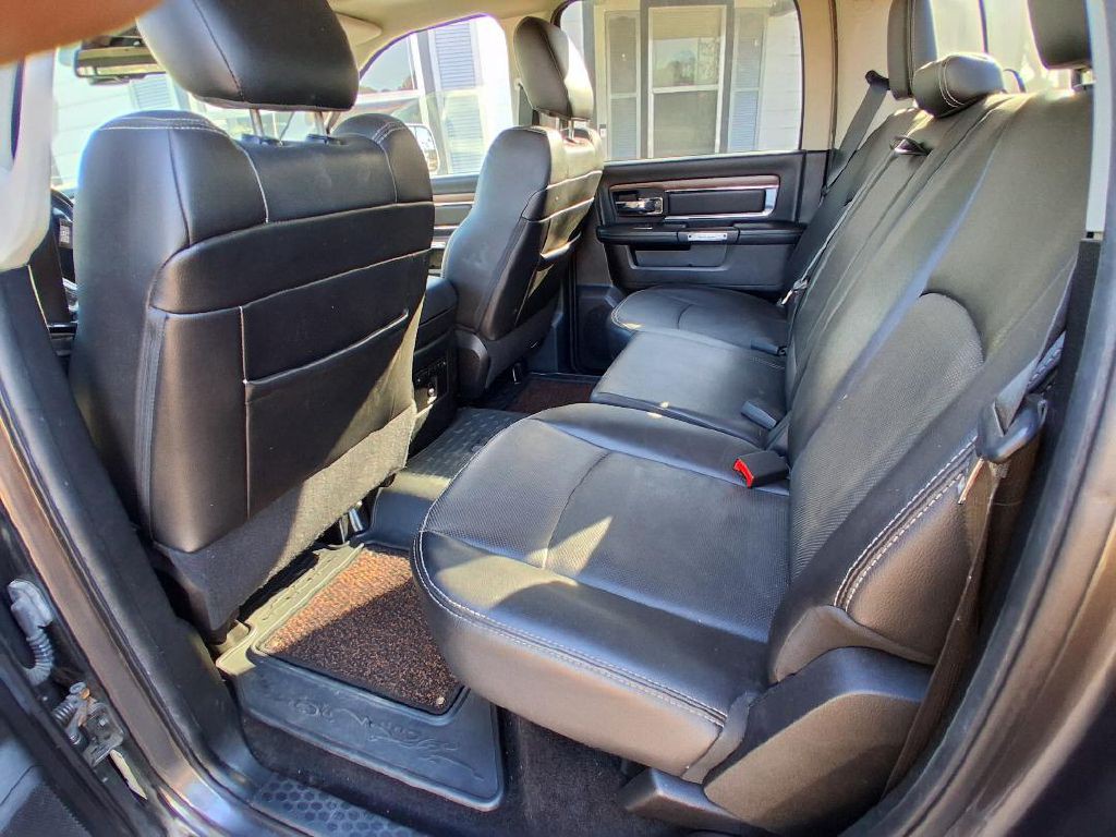 2014 RAM 1500 Image 3
