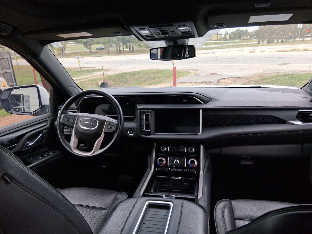 2022 GMC Yukon Image 8