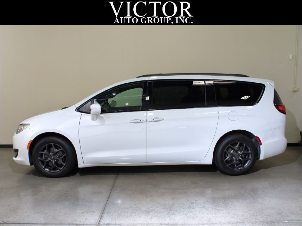 2018 Chrysler Pacifica Touring L Plus