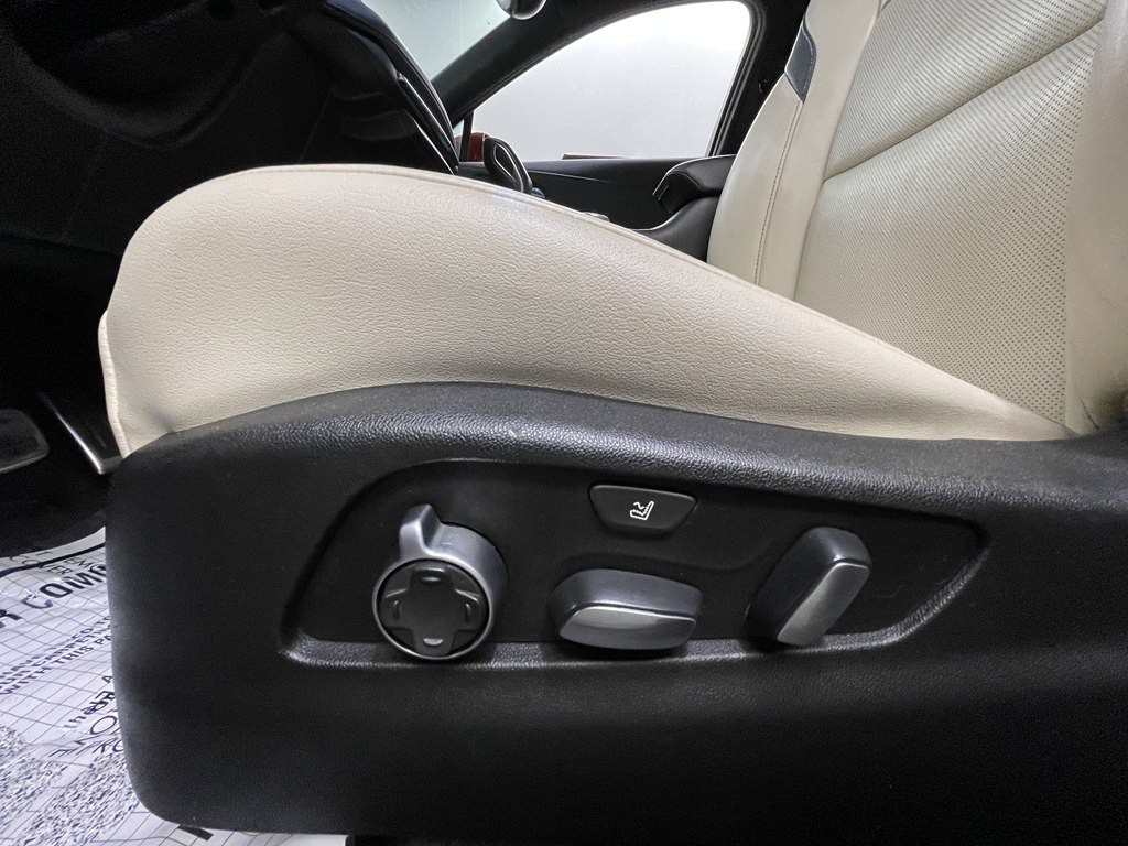 2019 Cadillac XT4 Image 8