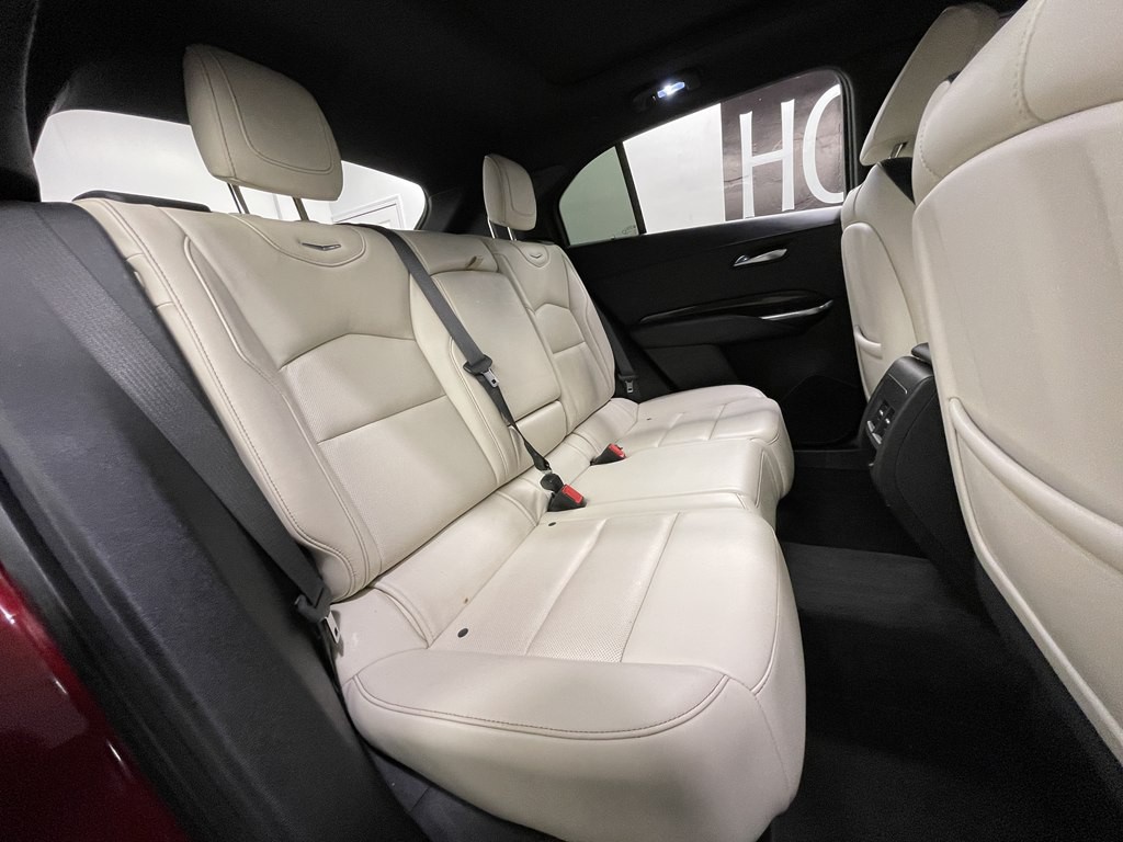 2019 Cadillac XT4 Image 16