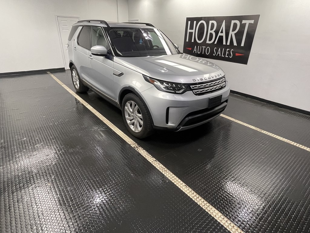 2018 Land Rover Discovery Image 1