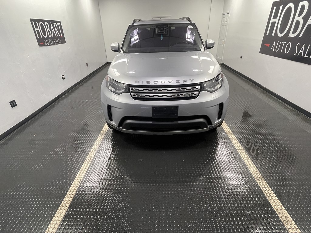 2018 Land Rover Discovery Image 2