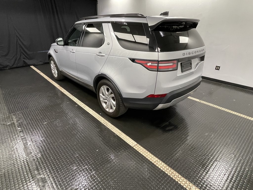 2018 Land Rover Discovery Image 4