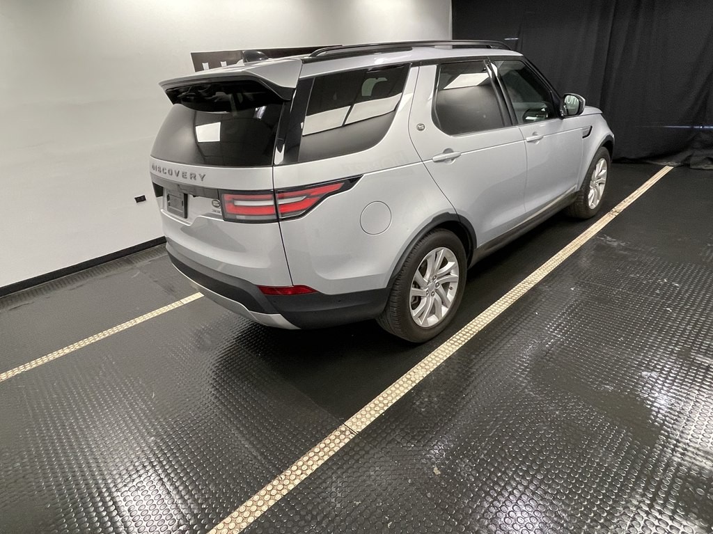 2018 Land Rover Discovery Image 6
