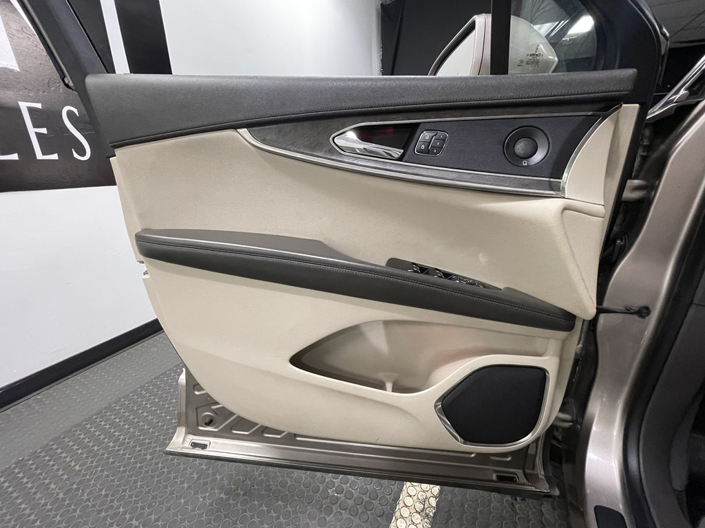 2020 Lincoln Nautilus Image 7