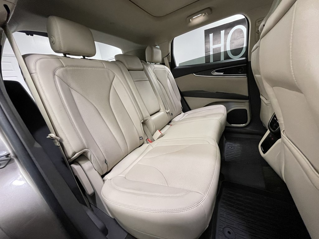 2020 Lincoln Nautilus Image 16