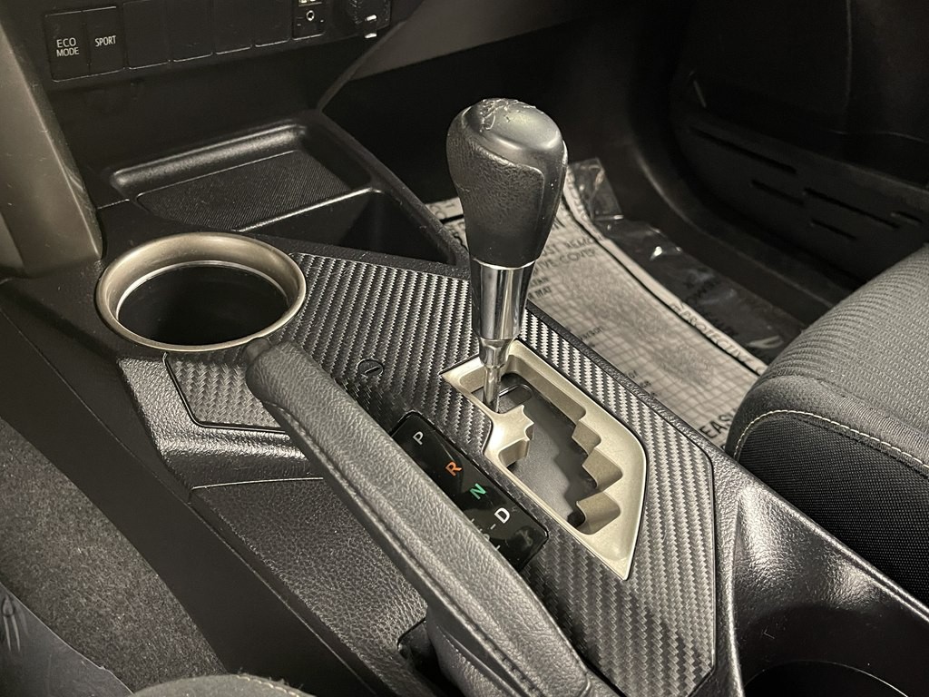 2015 Toyota Rav4 Image 21