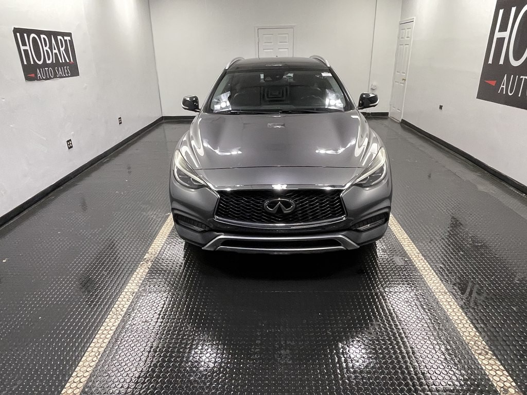 2017 INFINITI QX30 Image 2