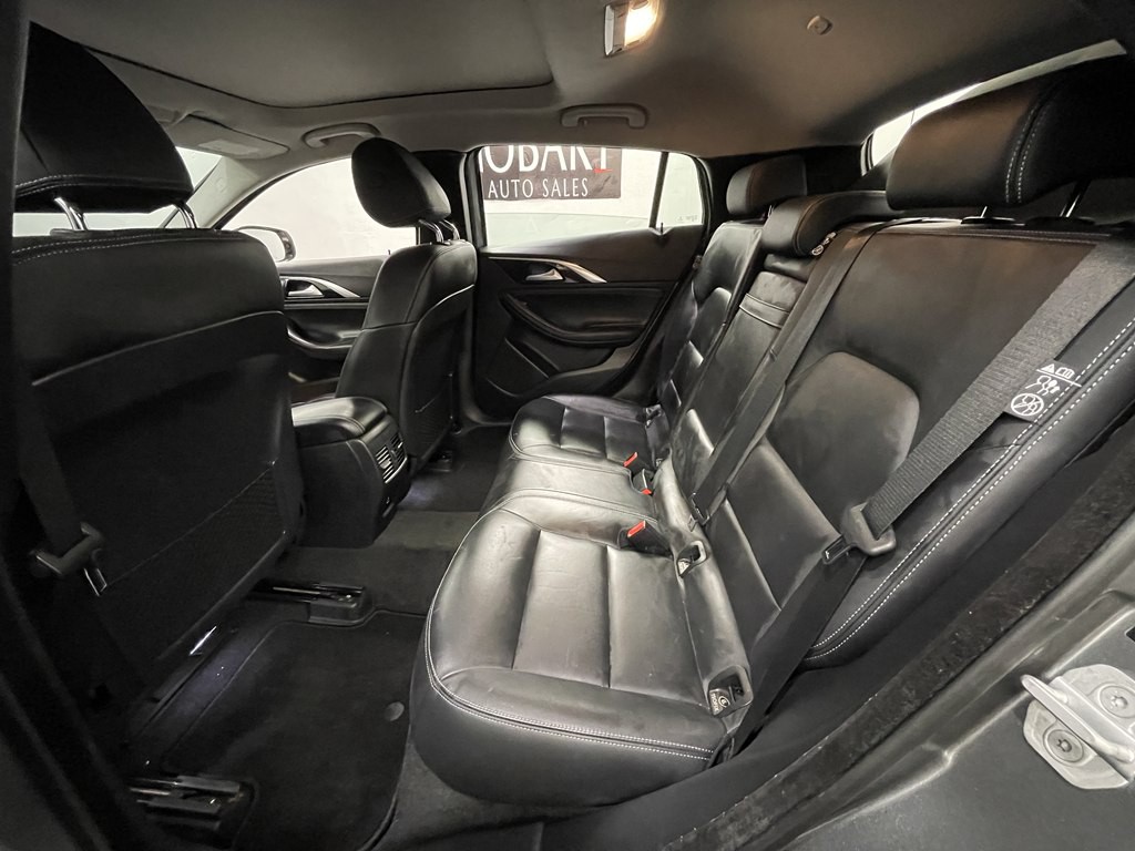 2017 INFINITI QX30 Image 13