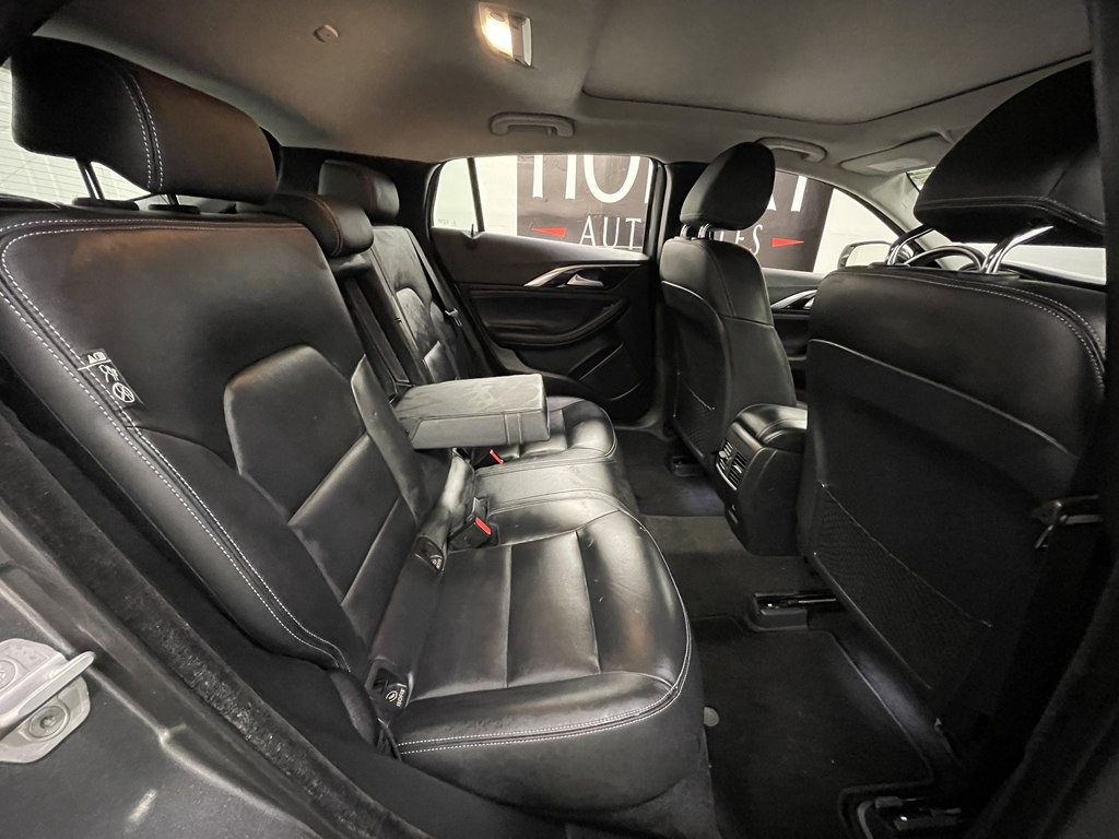 2017 INFINITI QX30 Image 17