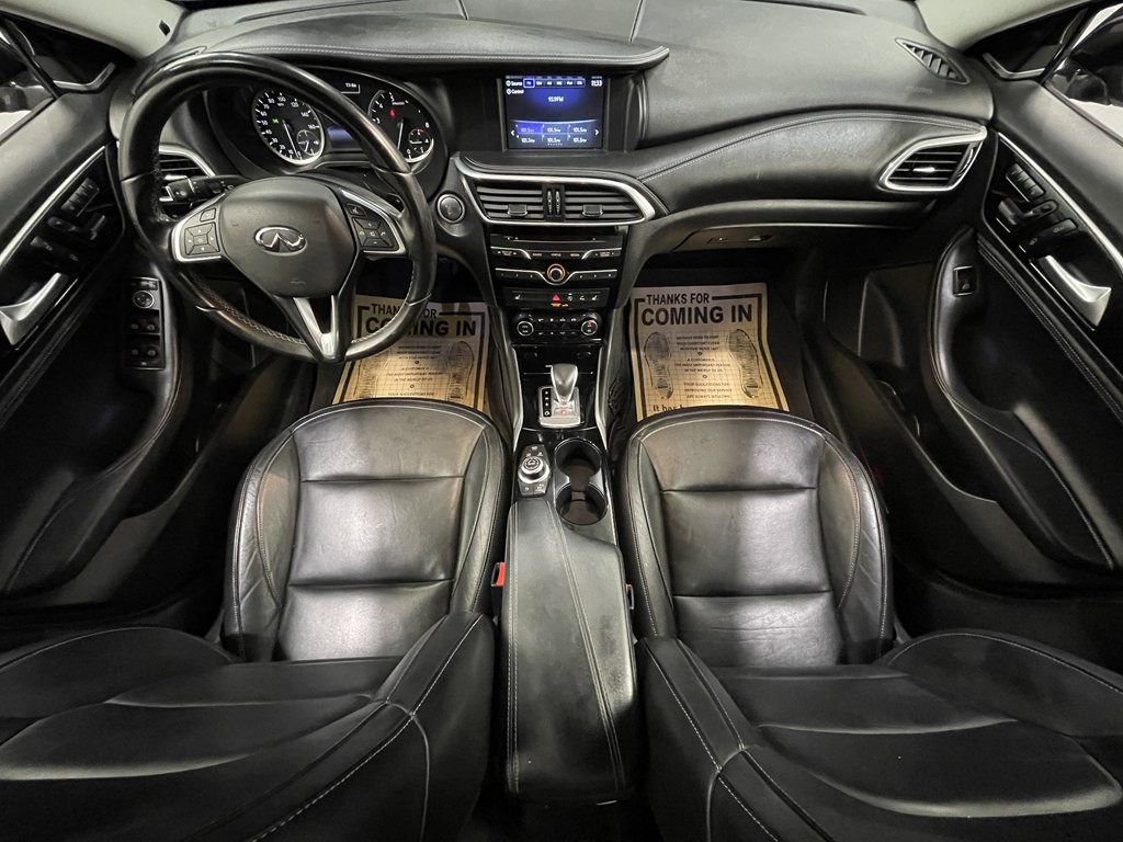 2017 INFINITI QX30 Image 19