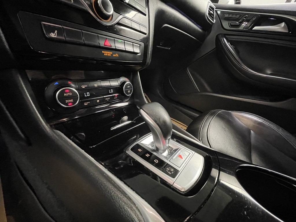 2017 INFINITI QX30 Image 23