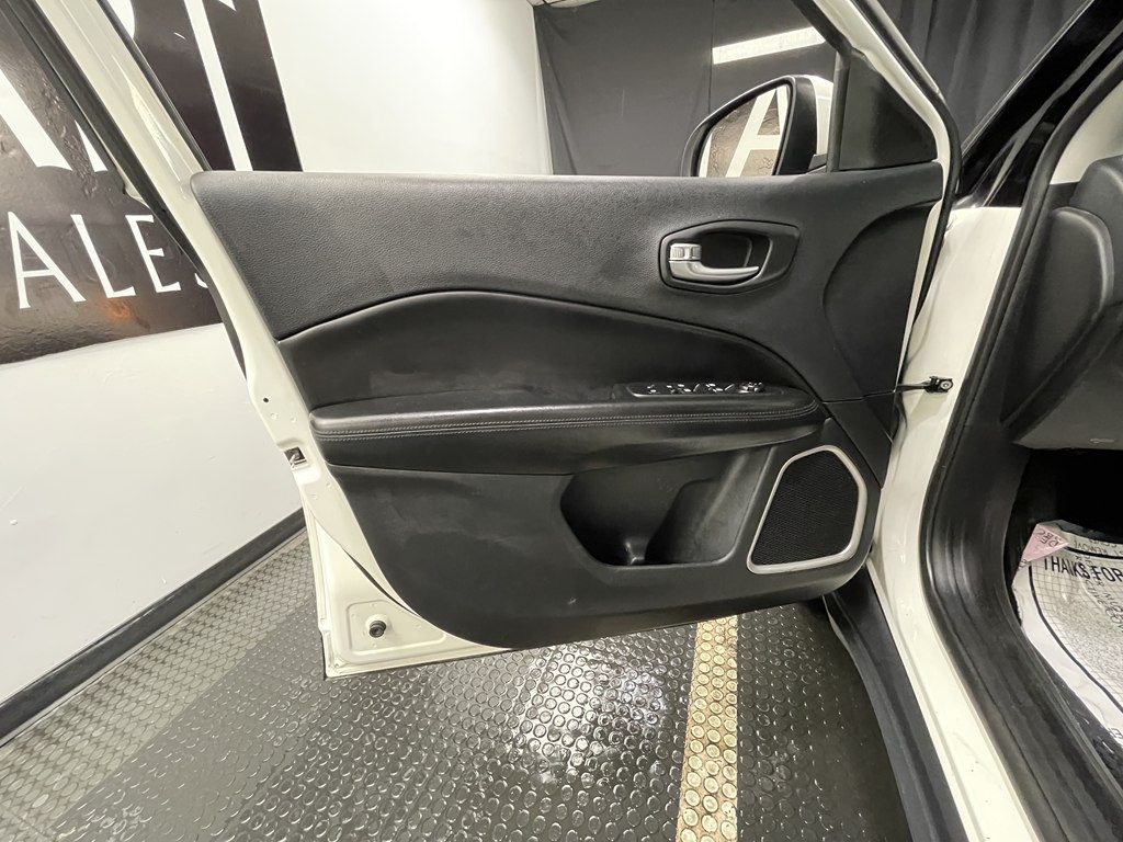 2018 Jeep Compass Image 8